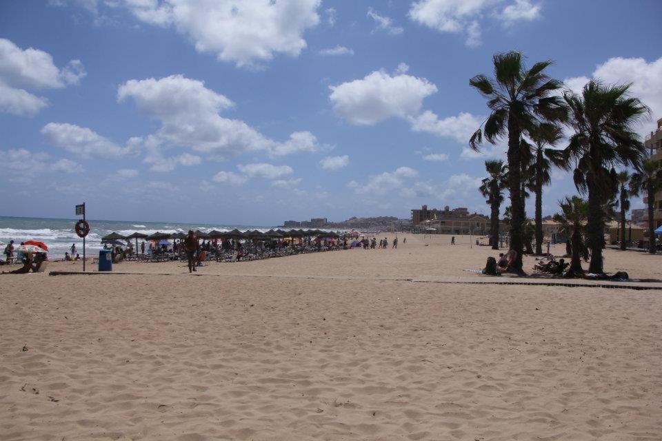 Playa De La Mata Apartment Alicante Bagian luar foto